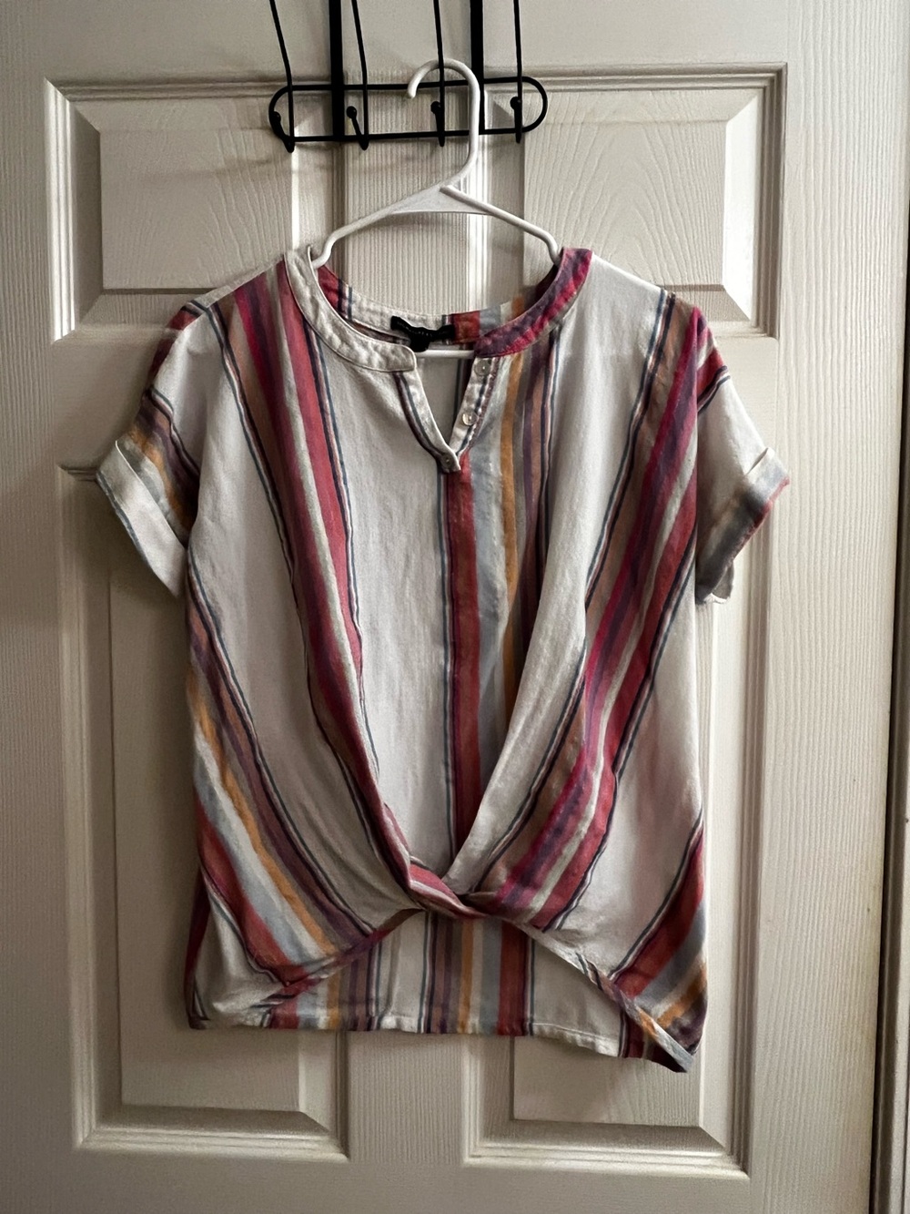 SIGNATURE STUDIO~MULTI-STRIPE TWISTED FRONT ASYMMETRICAL BLOUSE~M